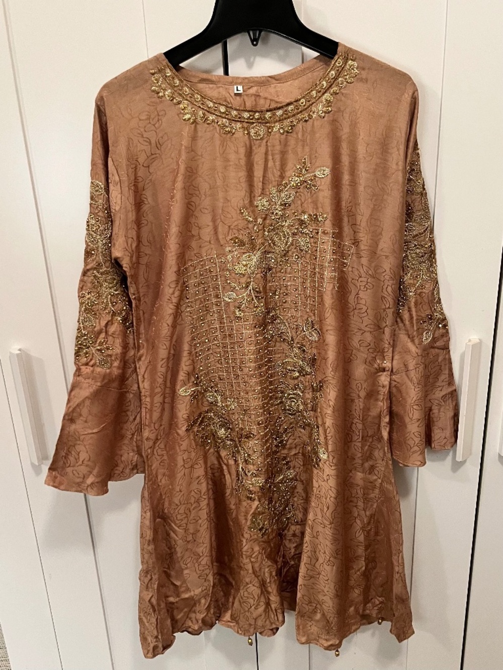 golden 3-piece dress, salwar qamees, pakistani indian dress